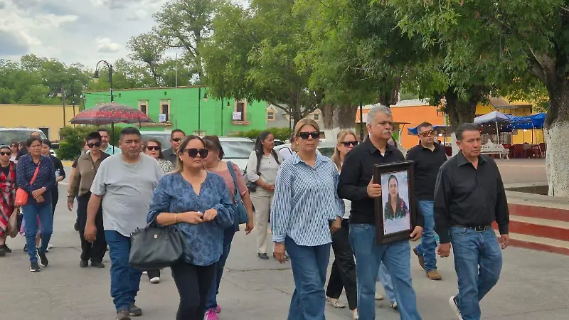 Funeral maestra Lucía Guadalupe en Allende